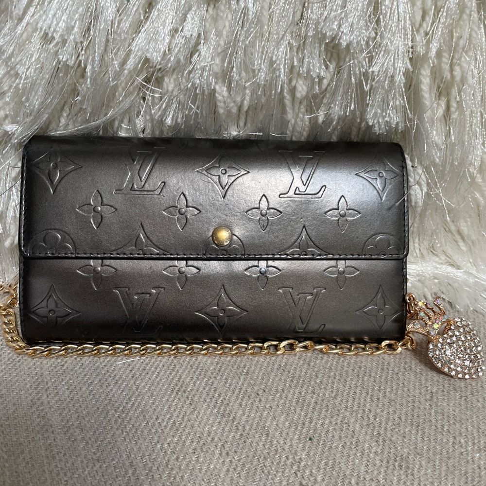 Louis Vuitton gray monogram Crossbody wallet